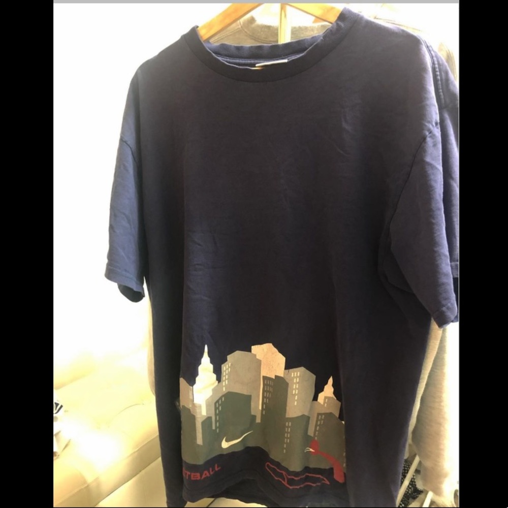 NIKE BASKETBALL T SHIRT